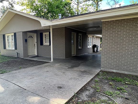 2nd image of 711 Broadmoor Ave