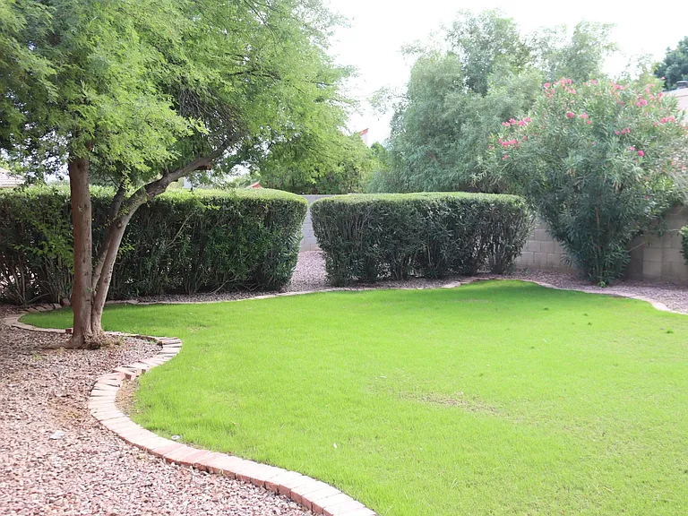 88 S Tercera Pl — Photo 2
