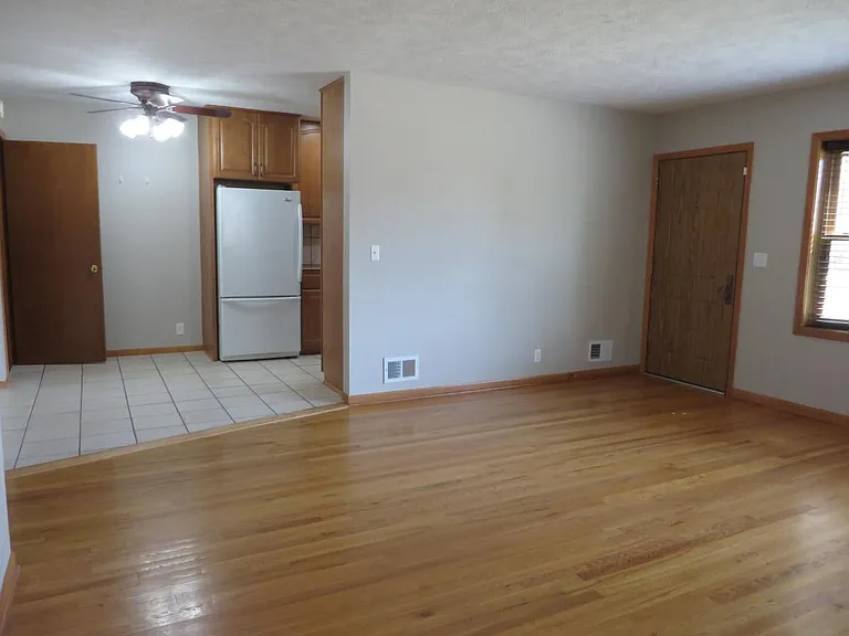 3202 Calhoun St — Photo 28