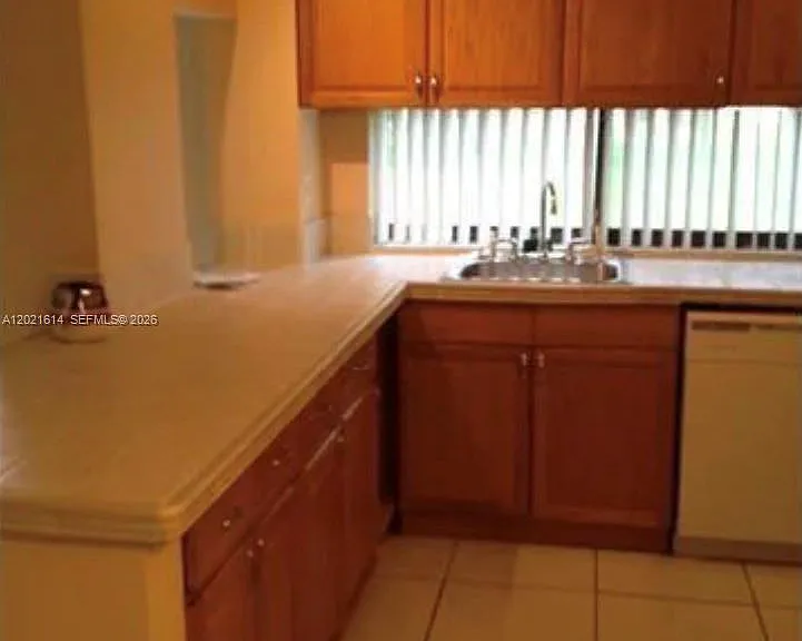 17011 N Bay Rd #117 — Photo 6