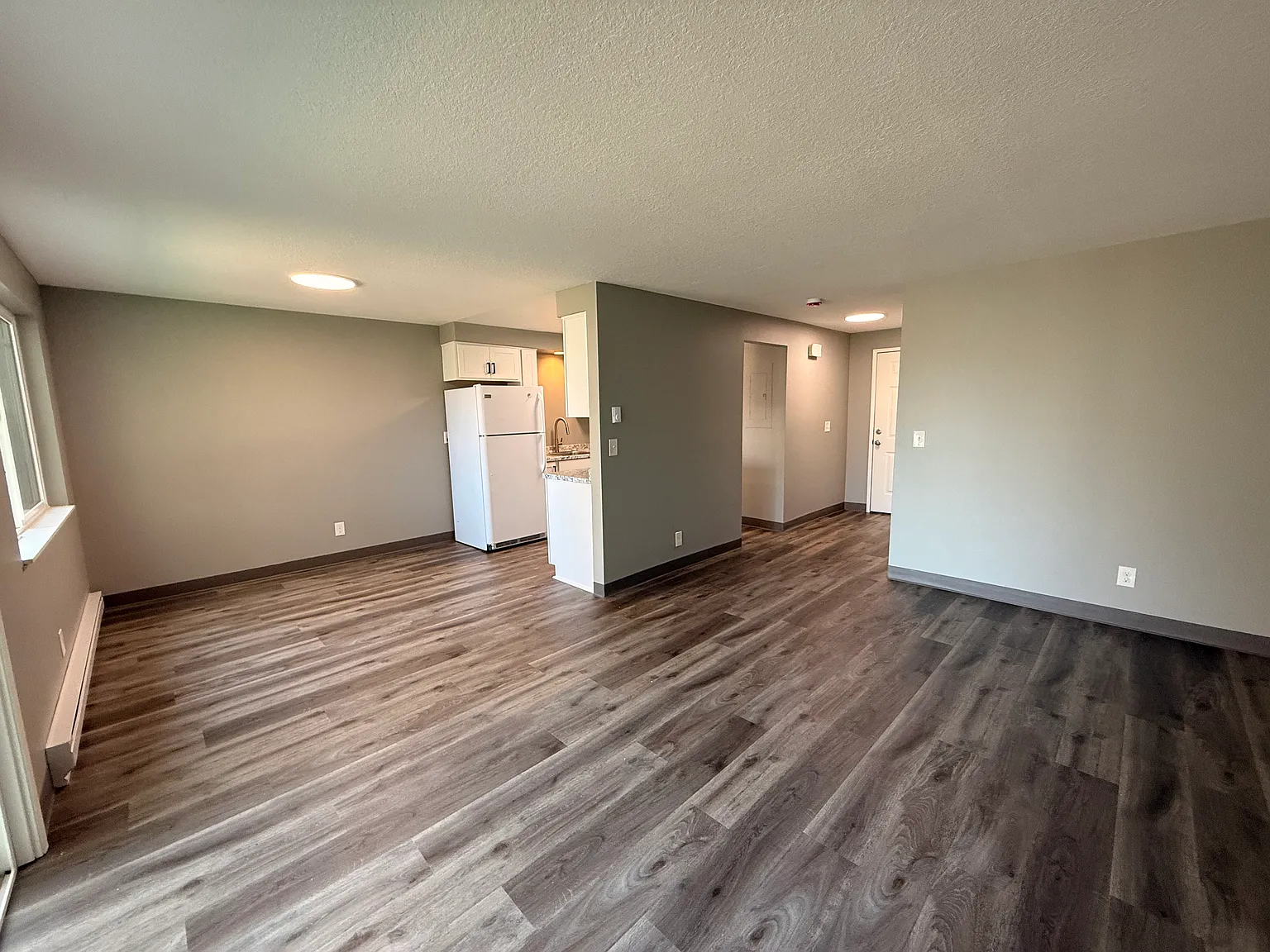 2 bed, 1.5 bath, 1069 sqft, $1,750 — Photo 4