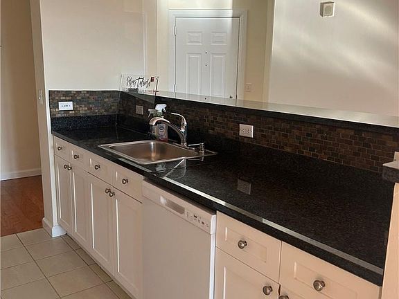 5th image of 300 Mamaroneck Ave APT 729