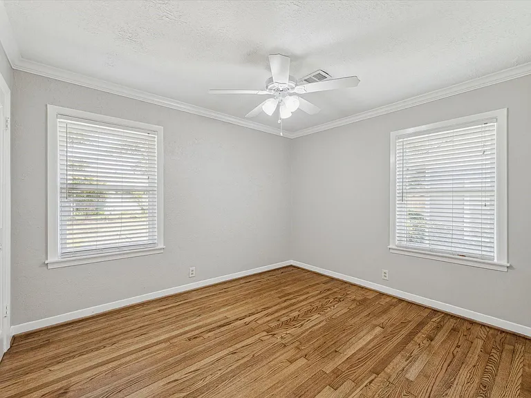 4118 Gardendale Dr — Photo 9