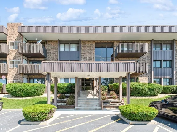 1500 Woodbridge Rd APT 1E, Joliet, IL 60436