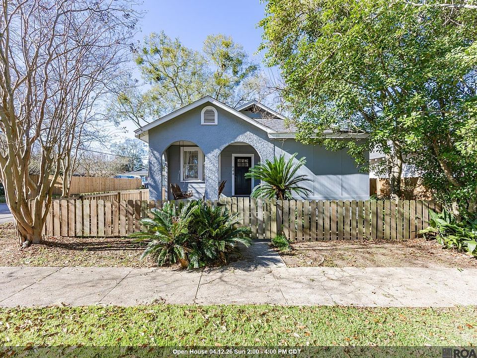 1st image of 644 Arlington Ave
