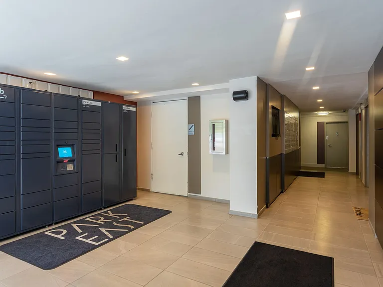 Park East Apartments — Photo 9