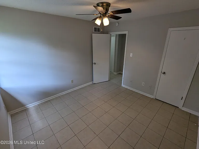 2905 Brook Cv — Photo 10