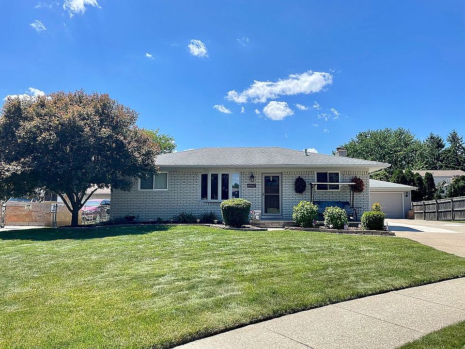 1st image of 40867 Oakwood Ct