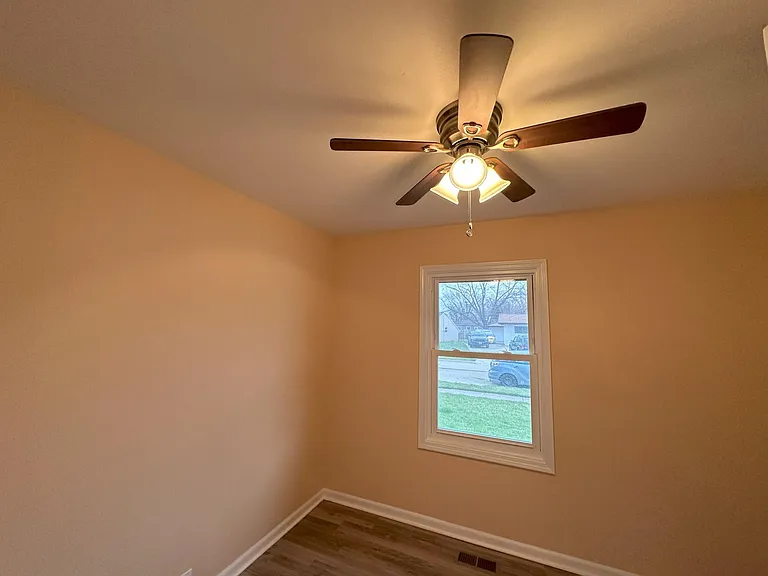 508 Kenyon Ave — Photo 22