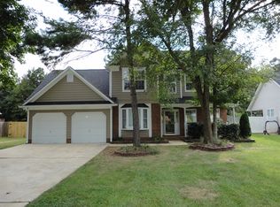 6009 Colchester Ln, Matthews, NC 28104