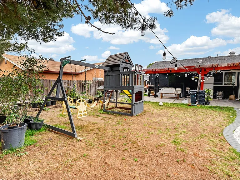10924 Montongo St — Photo 21