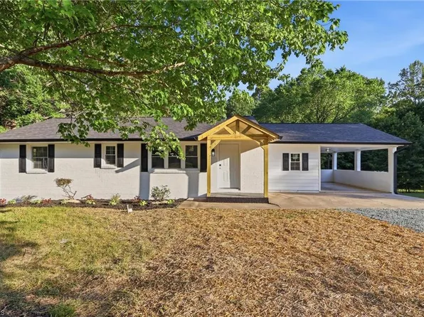 2512 Oak Ridge Rd, Oak Ridge, NC 27310