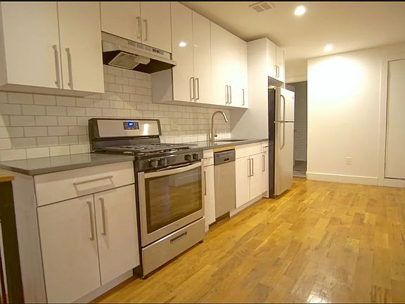 3rd image of 121 Essex St #1
