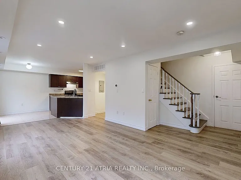 92 Louisbourg Way — Photo 5