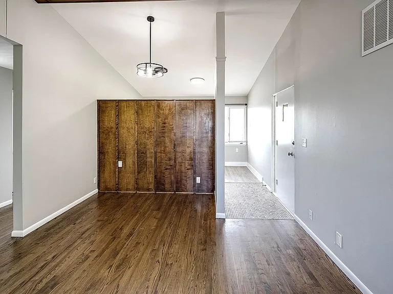 4817 S 131st St #11 — Photo 14