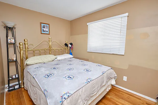 Sold by Prime Realty | media 11