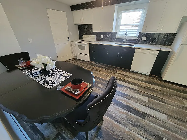 405 S Railroad St #3 — Photo 14