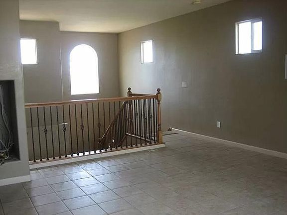 5th image of 2217 Hearth Dr