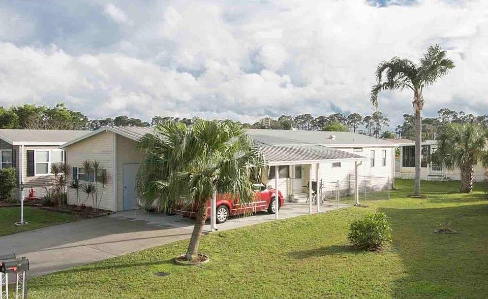 1st image of 323 Kiwi Dr