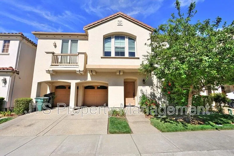 4 bed, 2.5 bath, 1876 sqft, $2,795 — Photo 1