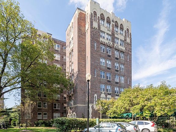 2nd image of 4000 Cathedral Ave NW APT 504B