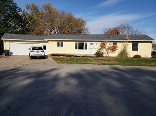 110 Easy St, New London, IA 52645