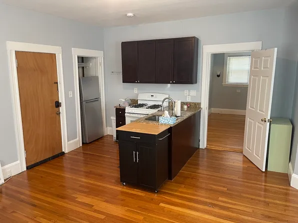 6 Cambridge Ter APT 1R, Allston, MA 02134