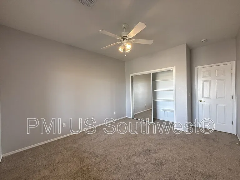 2917 Desert Vista Dr — Photo 29