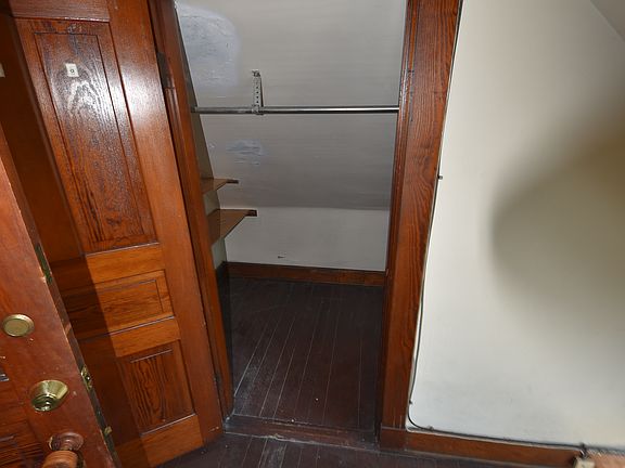 5th image of 538 Terrace Ave