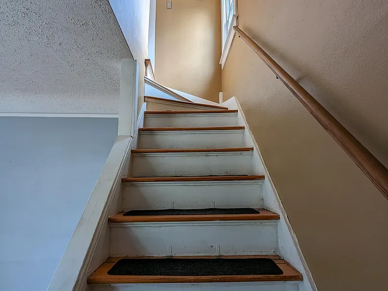 3146 Grayson St — Photo 11