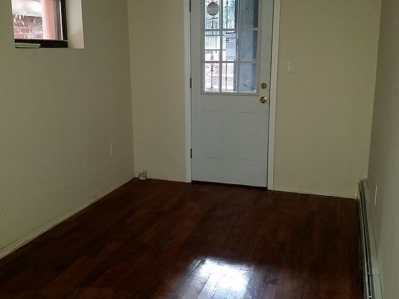 5th image of 1329 Taylor Ave #1