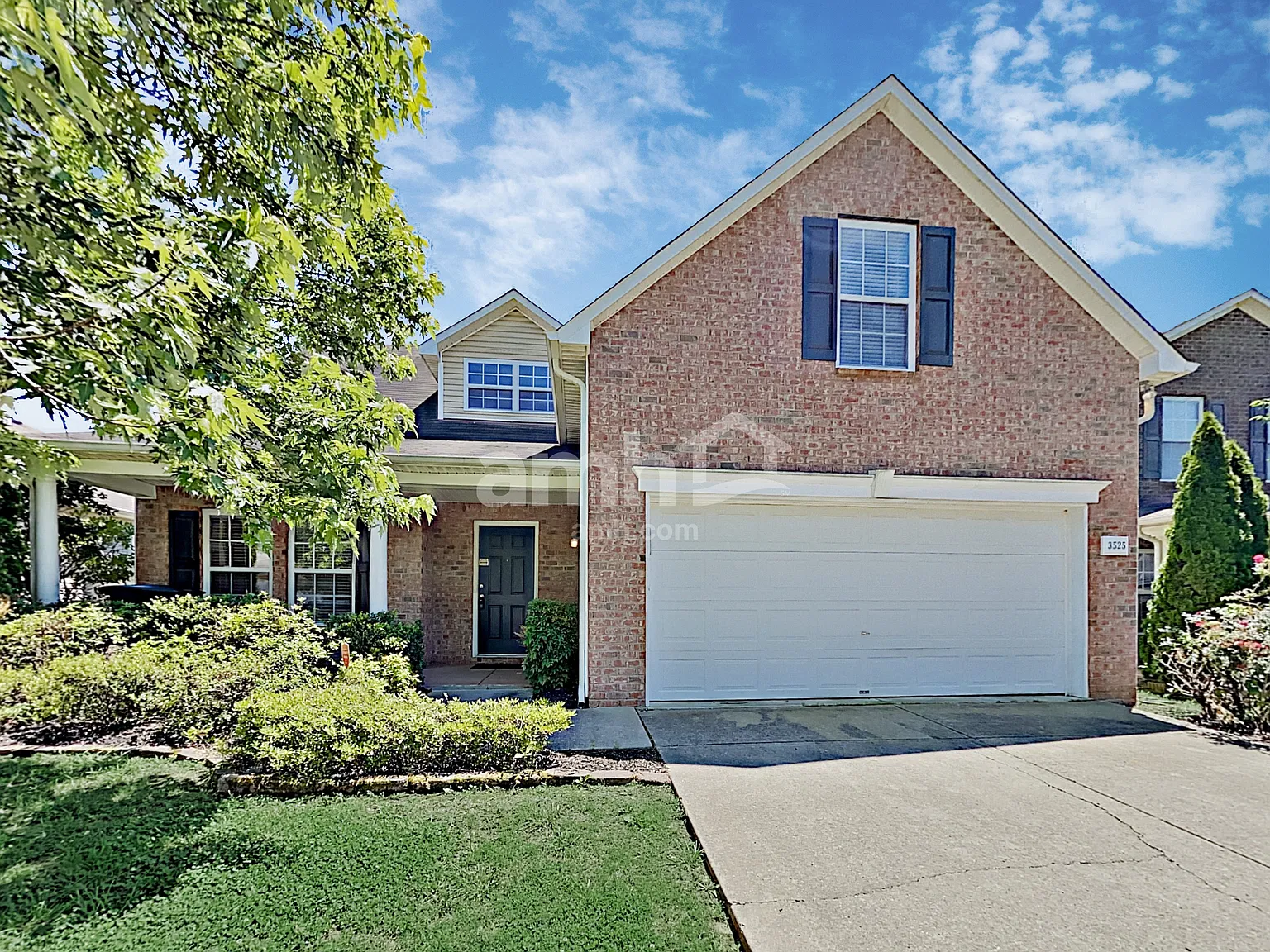 3 bed, 2.5 bath, 2244 sqft, $2,430 — Photo 1