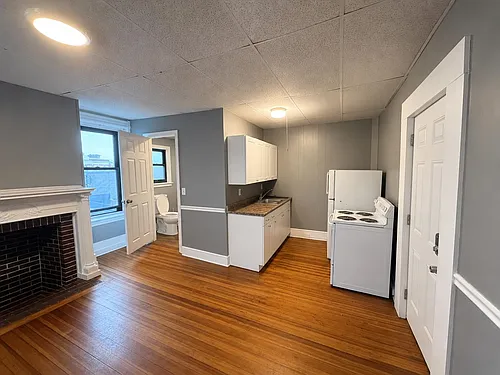 10-12 Vernon St #301 Photo 1