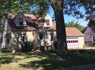 304 3rd St S, Raymond, MN 56282