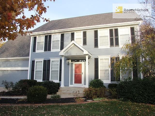 Classic & beautiful OP 2 story.  Cul-de-sac. Charming curb appeal.  Super-sized back yard.