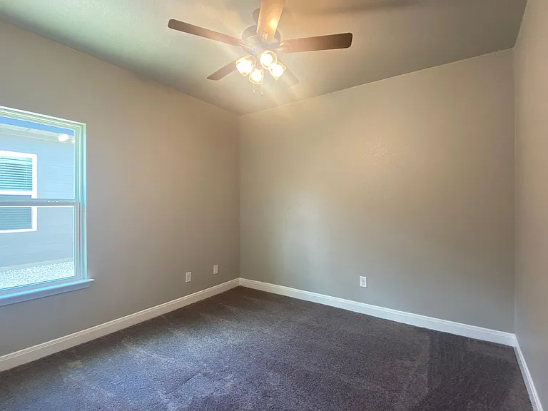 1615 Black Kettle Trl — Photo 20