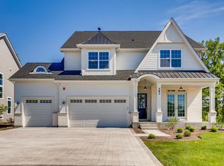 401 Mason Ln, Lake In The Hills, IL 60156