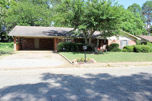 1st image of 106 Rosewood Dr