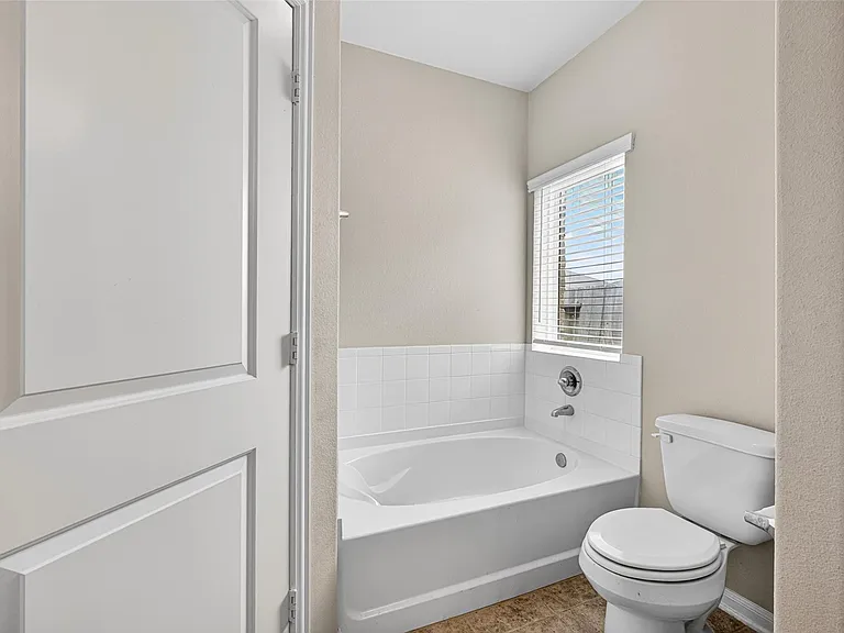 2429 Abbot Brook Dr — Photo 25