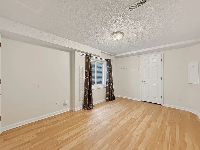 2892 W Long Cir #B — Photo 23
