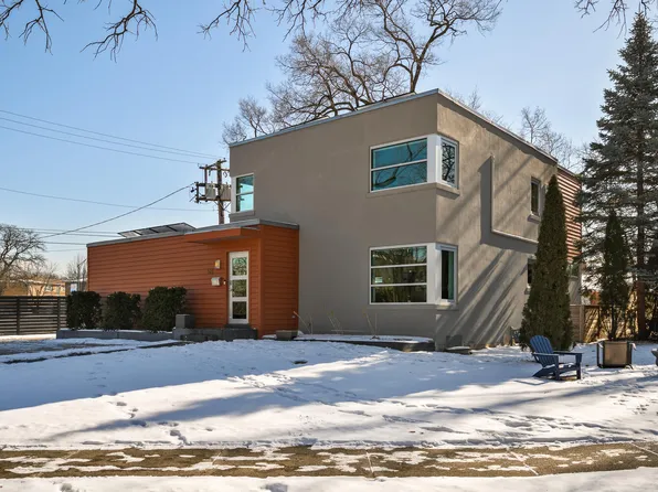 525 Berkeley Rd, Riverside, IL 60546