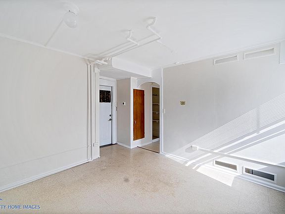 4th image of 220 Brown Ave