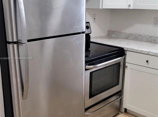 3250 NW 94th St, Miami, FL 33147