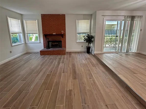 6900 Skillman St APT 304C, Dallas, TX 75231