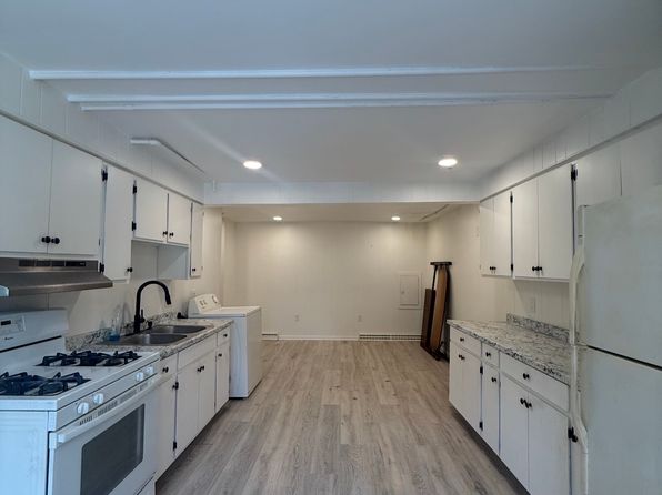 22 Reeves St #22
