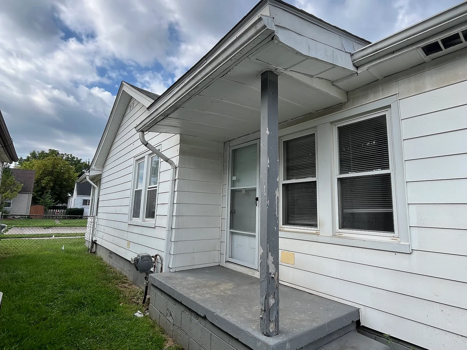 3 bed, 950 sqft, $1,425 — Photo 2