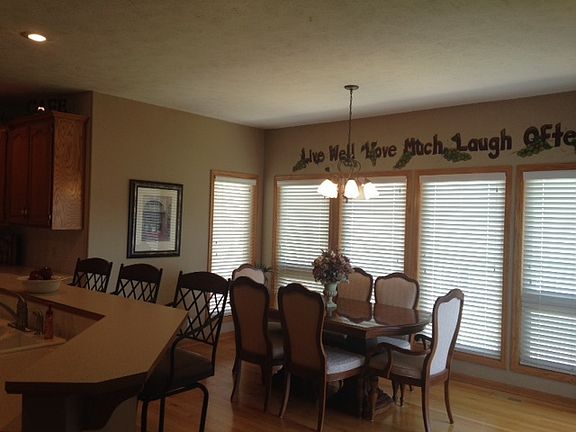 4th image of 117 Castle Pine Dr