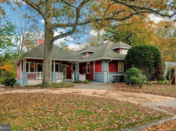 227 Church St, Newfield, NJ 08344