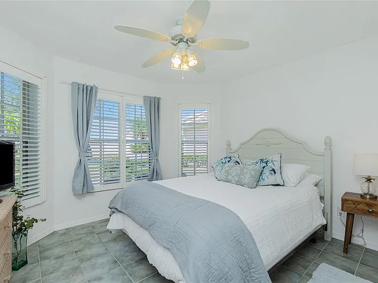 26162 Stillwater Cir — Photo 16
