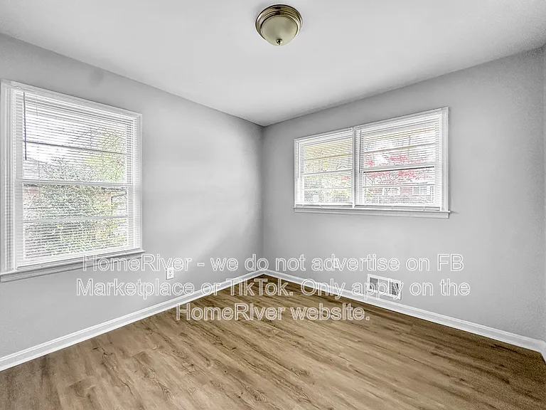 506 Shady Ln — Photo 13